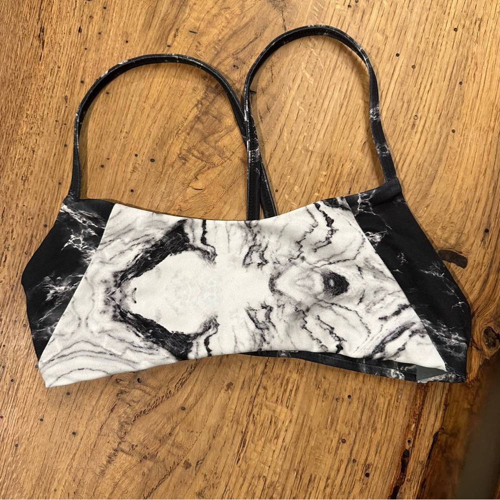 Jolyn Holden Marble Top S